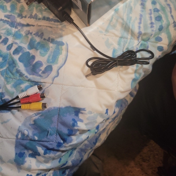 LED Projector - Picture 9 of 11